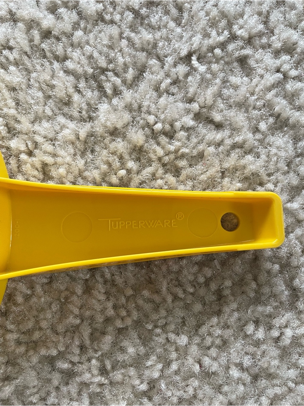 Tupperware Yellow Strainer - Picture 3 of 4